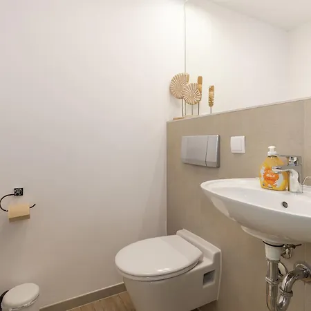 668 &quothome Sweet Home&quot * Sellin (Rugen)